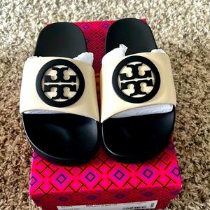 Brand new(with box) Tory Burch slides. So beautiful and comfortable. Size 6